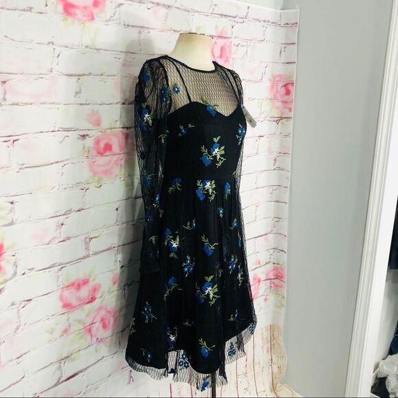 Taylor black long sheer sleeves embroidered dress - Picture 6 of 13